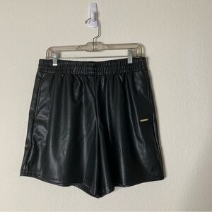 Fabletics womens black vegan leather shorts pockets L